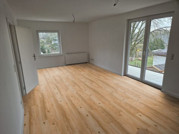 Bohemian Pine 69Ad02