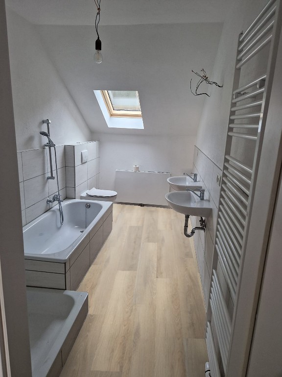 Amalfi Mildmay Oak 4V 69Am16