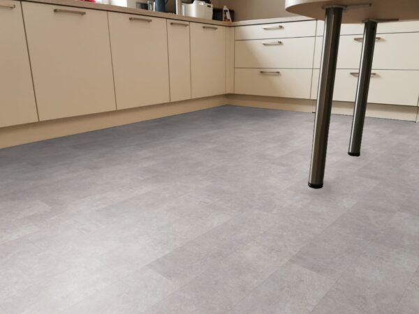 Capri Concrete Mellow 4V 69Ca02