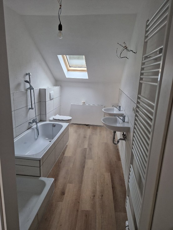 Amalfi Dark Honey Oak 4V 69Am81E