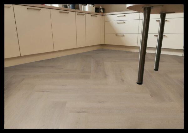 Contours IC55 Chantilly Chevron Blé 6416724X Contours IC55 Chantilly Chevron Blé 6416724X