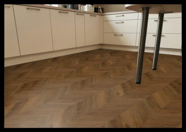 Contours IC55 Versailles Chevron Riviere 6816731X