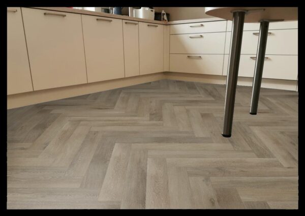 Contours HB Fischgrät Constance 85HB76544X Contours HB Fischgrät Constance 85HB76544X