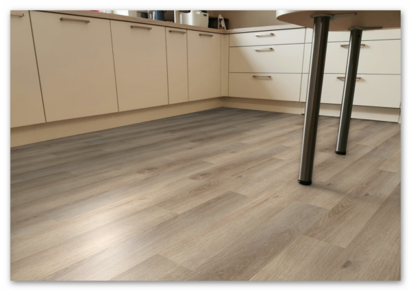 Authentics Kingston 50-LVR-136