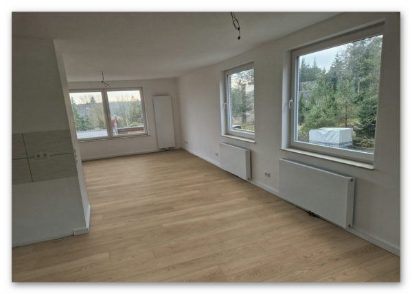 COREtec-Essentials-Baltimore-Oak-84-50-LVRE-1284-Raumbild-02 COREtec-Essentials-Baltimore-Oak-84-50-LVRE-1284-Raumbild-01