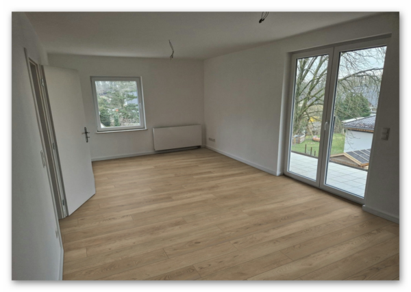 COREtec-Essentials-Baltimore-Oak-84-50-LVRE-1284-Raumbild-03 COREtec-Essentials-Baltimore-Oak-84-50-LVRE-1284-Raumbild-01