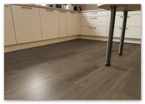 COREtec Essentials Cleveland Oak 86 50-LVRE-1486