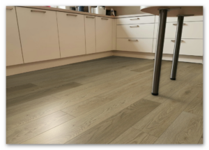 COREtec-Essentials-Munster-Oak-53-50-LVRE-2353-Raumbild-01 COREtec Essentials Munster Oak 53 50-LVRE-2353