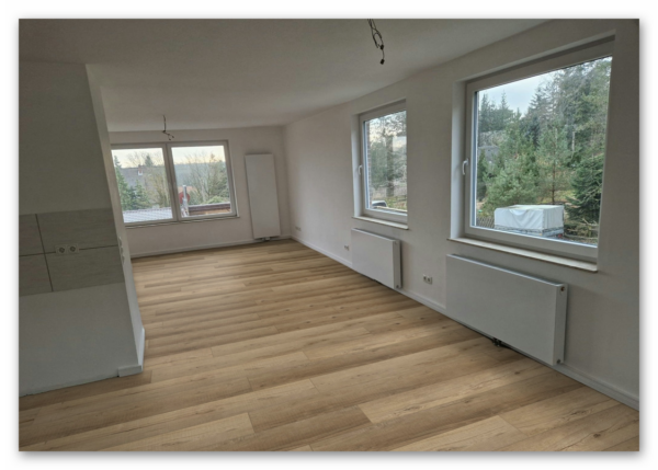 COREtec-Essentials-Tasman-Oak-50-50-LVPE-950-Raumbild-02 COREtec Essentials Tasman Oak 50 50-LVPE-950