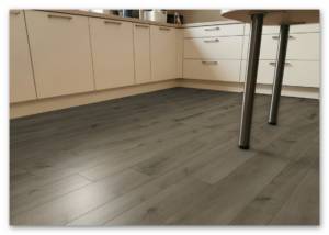 COREtec-Essentials-Texas-Oak-M86-50-LVREM-2486-Raumbild-01 COREtec Essentials Texas Oak M86 50-LVREM-2486